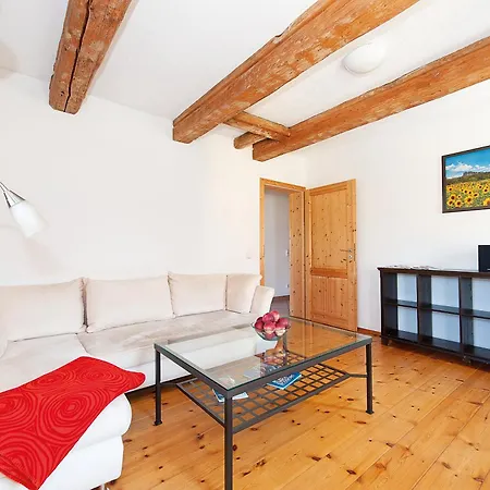 Alter Gutshof Apartman *